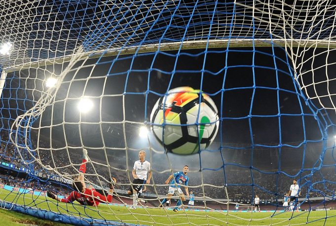 Serie A al collasso, club indebitati per mantenere il passo: Juve in testa Gol Napoli Atalanta pirateria