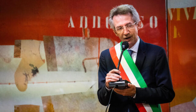 Sindaco Città Metropolitana di Napoli Gaetano Manfredi Gaetano Manfredi sindaco di Napoli