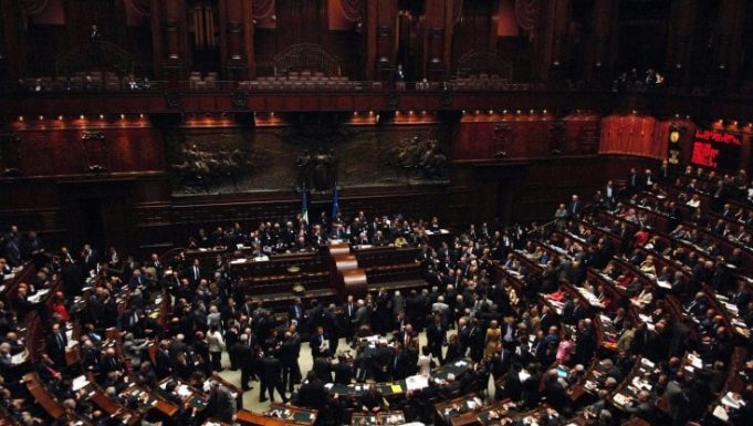 Presidente della Repubblica, al via le elezioni: come funziona e chi vota Elezione presidente della Repubblica in seduta plenaria - Camera