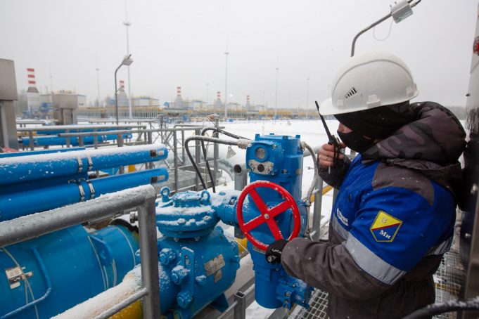 Gas, la Russia taglia le forniture all’Italia: oggi solo il 50% delle richieste Gas Russia - le conseguenze di una guerra