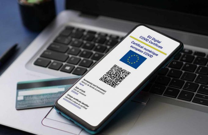 Verso la fine dell’emergenza Covid: così cambia il green pass Emergenza covid, rimodulato il green pass