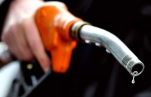 Carburanti, nuova impennata: benzina a 1,926 €/l, gasolio a 2,044 €/l. In autostrada si sfiorano i 2 euro benzina