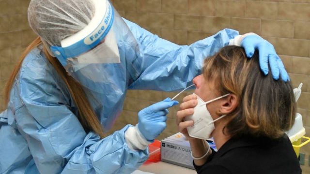 tamponi e vaccini per i rifugiati ucraini