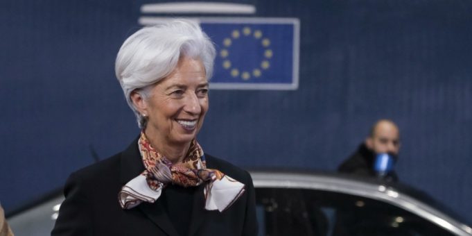 ‘Whatever it takes’ bis, la Bce lascia i tassi d’interesse invariati Christine Lagarde lascia i tassi d'interesse invariati - recessione