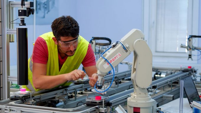 Accordi per l’innovazione, dalle imprese progetti per oltre 3,5 miliardi Accordi e innovazioni per imprese - MiSE