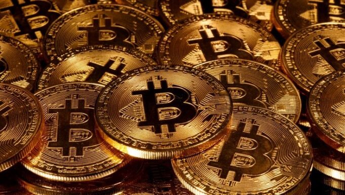 Crollo delle criptovalute: Bitcoin da nove settimane in caduta libera Bitcoin