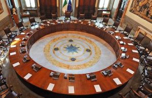 Piano Casa, il governo accelera: 100.000 alloggi in dieci anni con 970 milioni di euro Dl aiuti per pmi e imprese ( foto consiglio dei ministri) Autonomia differenziata