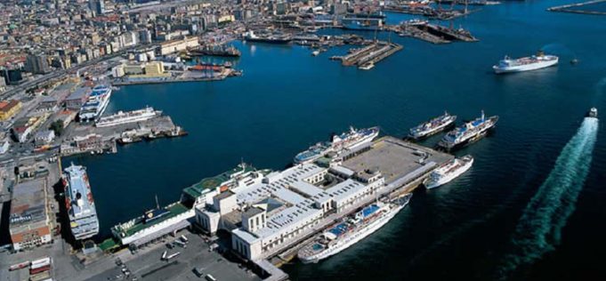Porto di Napoli. Bando da 16 milioni per i lavori alla banchina di levante: i dettagli Porto di Napoli - porti