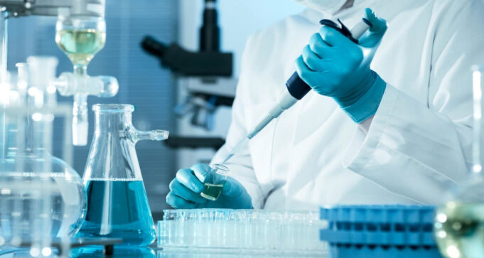 Università, 5,4 milioni di euro in arrivo per la Campania: fino a 184 nuovi ricercatori negli atenei Ricerca in laboratorio