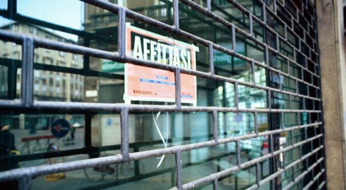 Imprese. Confcommercio, dal 2012 ad oggi spariti 111 mila negozi Imprese chiuse caro energia