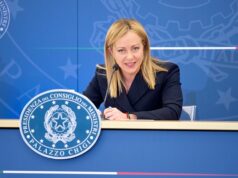 Meloni a Palazzo Chigi da 1413 giorni, ma l’Italia non corre: quando i record non bastano Giorgia Meloni manovra criminalità conferenza