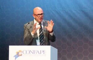 Rinnovabili bloccate dalla burocrazia, appello di Confapi al Governo: “Servono poteri straordinari e la spinta della Manovra” Francesco Napoli Confapi Calabria (benzina) bilancio