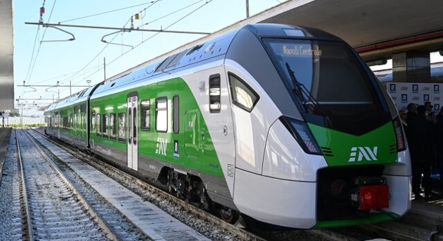 Treno Eav Campania ferrovie