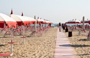 Ferragosto 2026, 13 milioni di italiani in vacanza: il turismo cambia pelle secondo Confturismo Turismo Italia