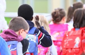 Scuola, nel CdM il nuovo decreto: tetto al 30% per gli alunni stranieri, stop al burqa e nasce il Liceo Tecnologico Bambini scuola sud italia asili