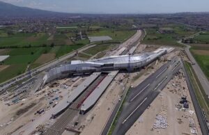 Mobilità in Campania. Da sabato i Regionali fermano a Napoli Afragola: più integrazione con l’Alta Velocità Tav Alta Velocità Afragola - linea 10 metro napoli metropolitana