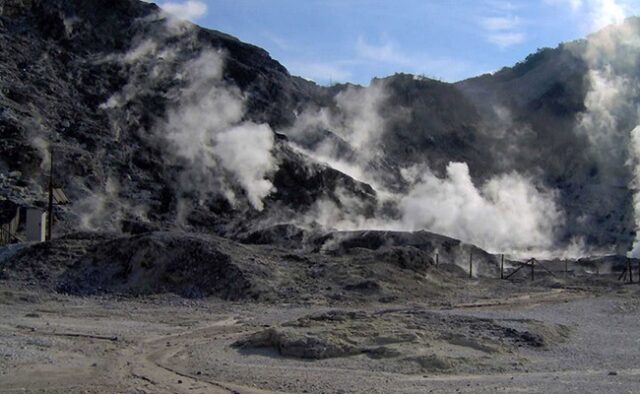 Campi Flegrei fumarole solfatara