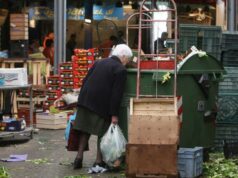 Ue, la Commissione prepara la prima strategia anti‑povertà: più coordinamento tra Stati, ma senza nuovi fondi Rischio povertà ricchi
