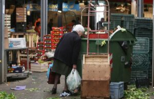 Ue, la Commissione prepara la prima strategia anti‑povertà: più coordinamento tra Stati, ma senza nuovi fondi Rischio povertà ricchi