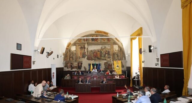 Città metropolitana napoli consiglio bilancio