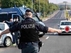 Rivoluzione al Codice della Strada: patenti a 17 anni, multe rimodulate e nuove regole per rider e autostrade: il Mit prepara la rivoluzione Codice della strada - controllo polizia