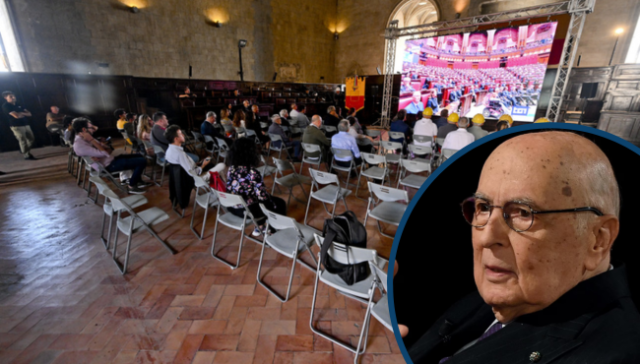 Funerali Giorgio Napolitano - sala dei baroni Napoli