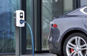 Bonus Colonnine, al via dal 22 settembre: contributi fino all’80% per installare punti di ricarica domestici Colonnina ricarica auto elettriche