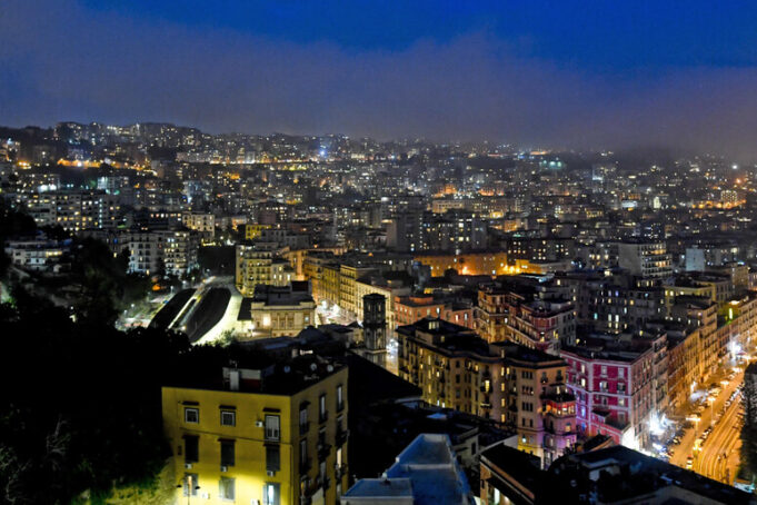 Napoli è 69esima tra le migliori città al Mondo: la classifica di Resonance Napoli ambiente inquinamento - piano regolatore