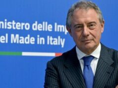 Carburanti, nuova stangata: il governo valuta le accise mobili. Urso: “Interverremo se necessario” Adolfo Urso Made in Italy - Invest in Italy - dazi