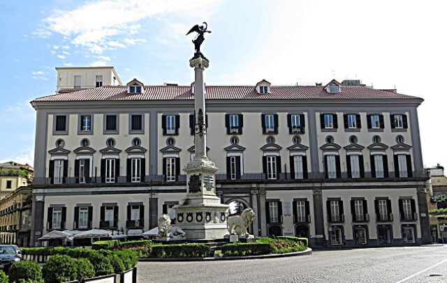 Ordine dei commercialisti Napoli piazza dei martiri