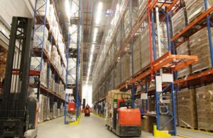 Lavoro, aprile accelera: +123mila occupati e disoccupazione al 5,1%. Crescono stabili i permanenti, calano gli inattivi Occupazione logistica magazzino