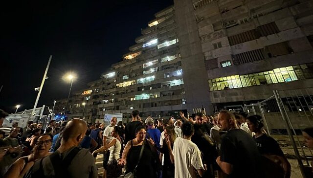 Vela celeste scampia