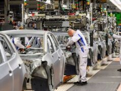 Boom dell’elettrico a Napoli e in Campania nei primi 9 mesi del 2026: le immatricolazioni di auto nuove crescono del 36,6% Mercato delle Auto - Catena di montaggio