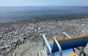 Turismo 2026, primo semestre da record: +4,43% di arrivi. Calabria superstar, boom del turismo internazionale Spiaggia vuota, turismo crisi