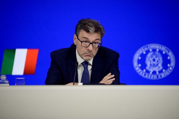 Evasione fiscale, Bankitalia: “La rottamazione non funziona”. Nel 2022 evasi 100 miliardi Legge di bilancio Giorgetti - rottamazione evasione