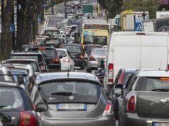 Cna: “Tra carburanti e parcheggi, un anno di lavoro speso per andare al lavoro” Traffico Rc Auto