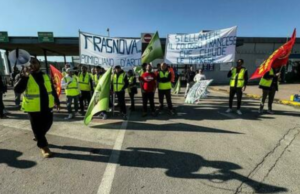 Trasnova ritira i licenziamenti: accordo con Stellantis e cassa integrazione fino a dicembre Trasnova Pomigliano Stellantis