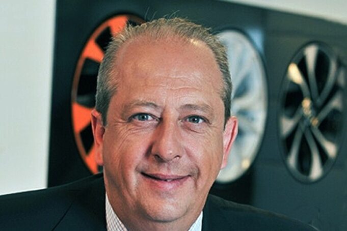 Stellantis. Imparato in visita allo stabilimento di Pomigliano: nuove piattaforme e modelli fino al 2030