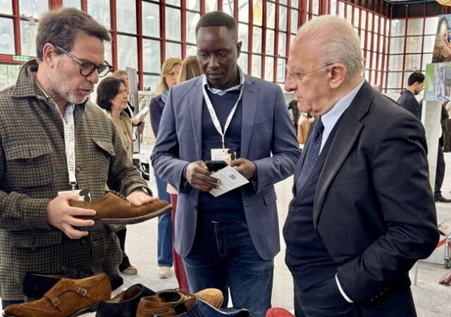 Vincenzo De Luca Mostra d'Oltremare Meet moda