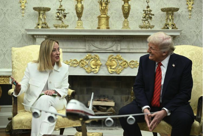 Trump scuote il vertice Nato: attacchi a Italia, Iran e Spagna. Rutte: “Reazione USA necessaria”
