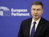 UE: attese previsioni economiche aggiornate tra ombre sui dazi USA e timori di rallentamento Valdis Dombrovskis