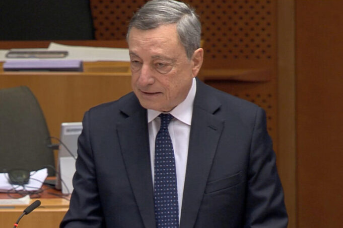 Draghi ai leader Ue: “Urgente investire”. Appello per competitività, energia e mercato unico Mario Draghi