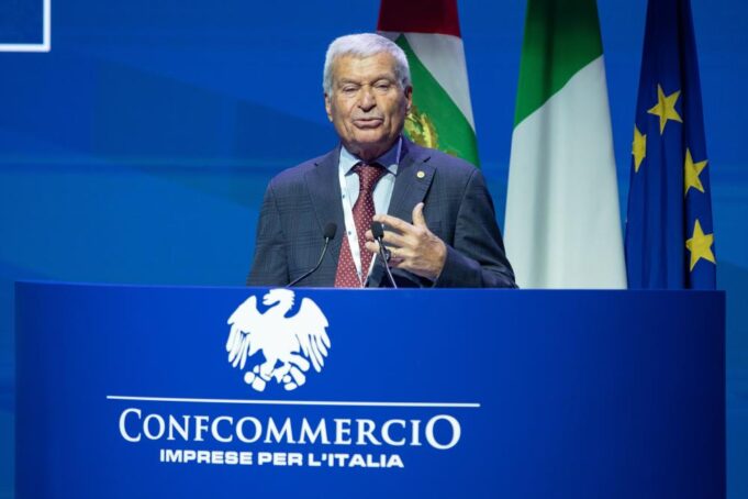 Confcommercio, migliora l’economia italiana. Stima del Pil a +0,9% nel 2026 Confcommercio Sangalli