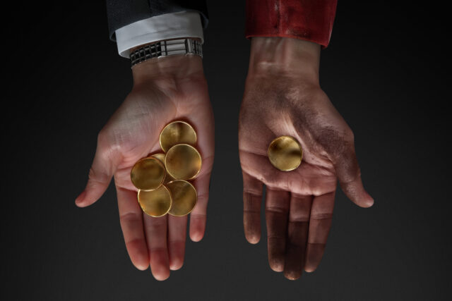 Oxfam povertà ricchezza