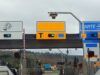 Il Governo fa un “regalo” agli italiani per le vacanze: ad agosto aumentano i pedaggi autostradali Autostrada casello pedaggi aumento