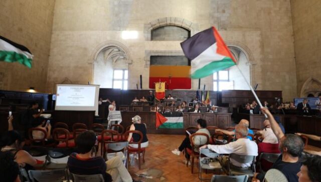 Palestina gaza consiglio comunale Napoli