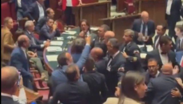 Bagarre aula parlamento riforma giustizia