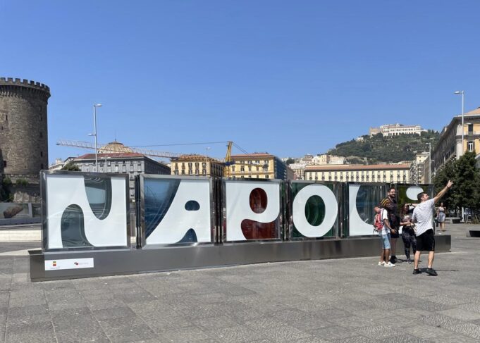 Napoli supera le 700 mila presenze nel weekend di Pasqua. Armato: “Risultato straordinario nonostante lo scenario internazionale” Napoli turismo