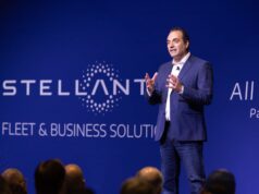 Stellantis accelera sulla fabbrica intelligente: partnership con Accenture e Nvidia per portare l’IA nella manifattura globale Antonio Filosa Stellantis (Foto Linkedin)