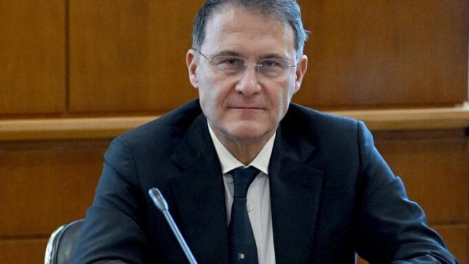 Cirielli punta sulla sicurezza: più agenti, telecamere e “modello Caivano” per la Campania Edmondo Cirielli regione Campania